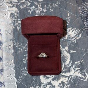 18k Yellow Gold Diamond Engagement Ring VINTAGE with matching wedding band